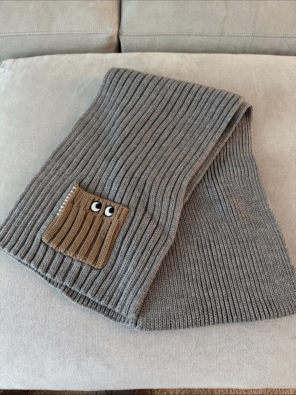 Anya Hindmarch x Uniqlo Ribbed Gray Knit Scarf